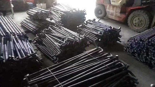 地腳螺栓規(guī)格型號(hào)是怎么打上去的？
